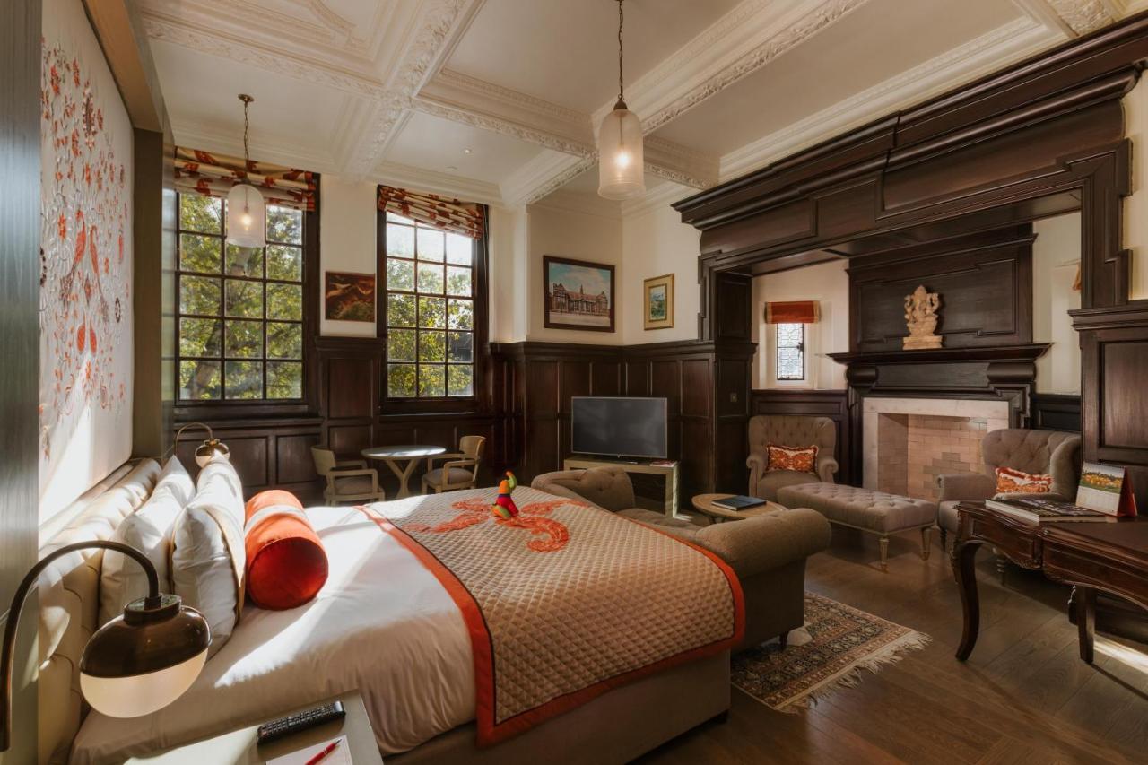 فندق ذا لاليت لندن المظهر الخارجي الصورة A bedroom at the hotel