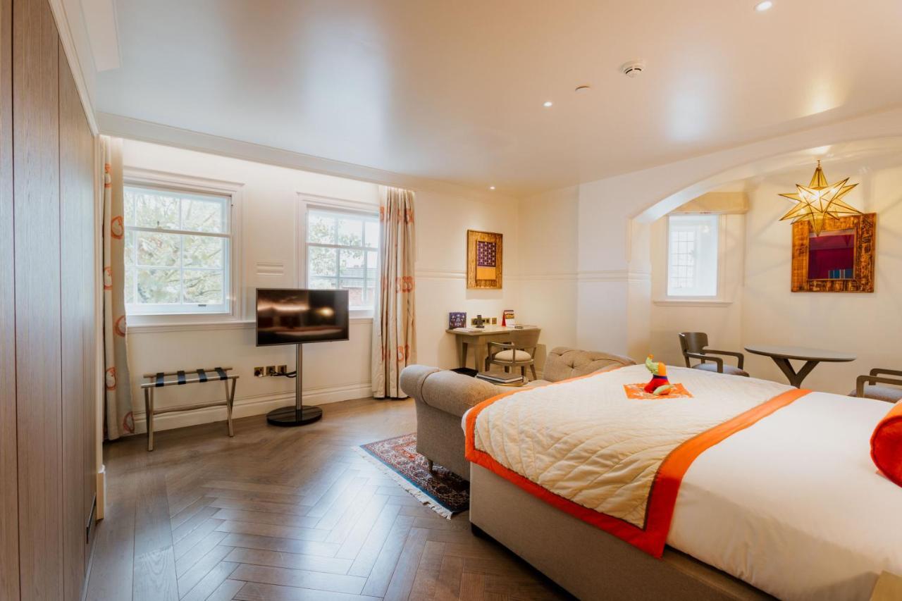 فندق ذا لاليت لندن المظهر الخارجي الصورة A room at the hotel