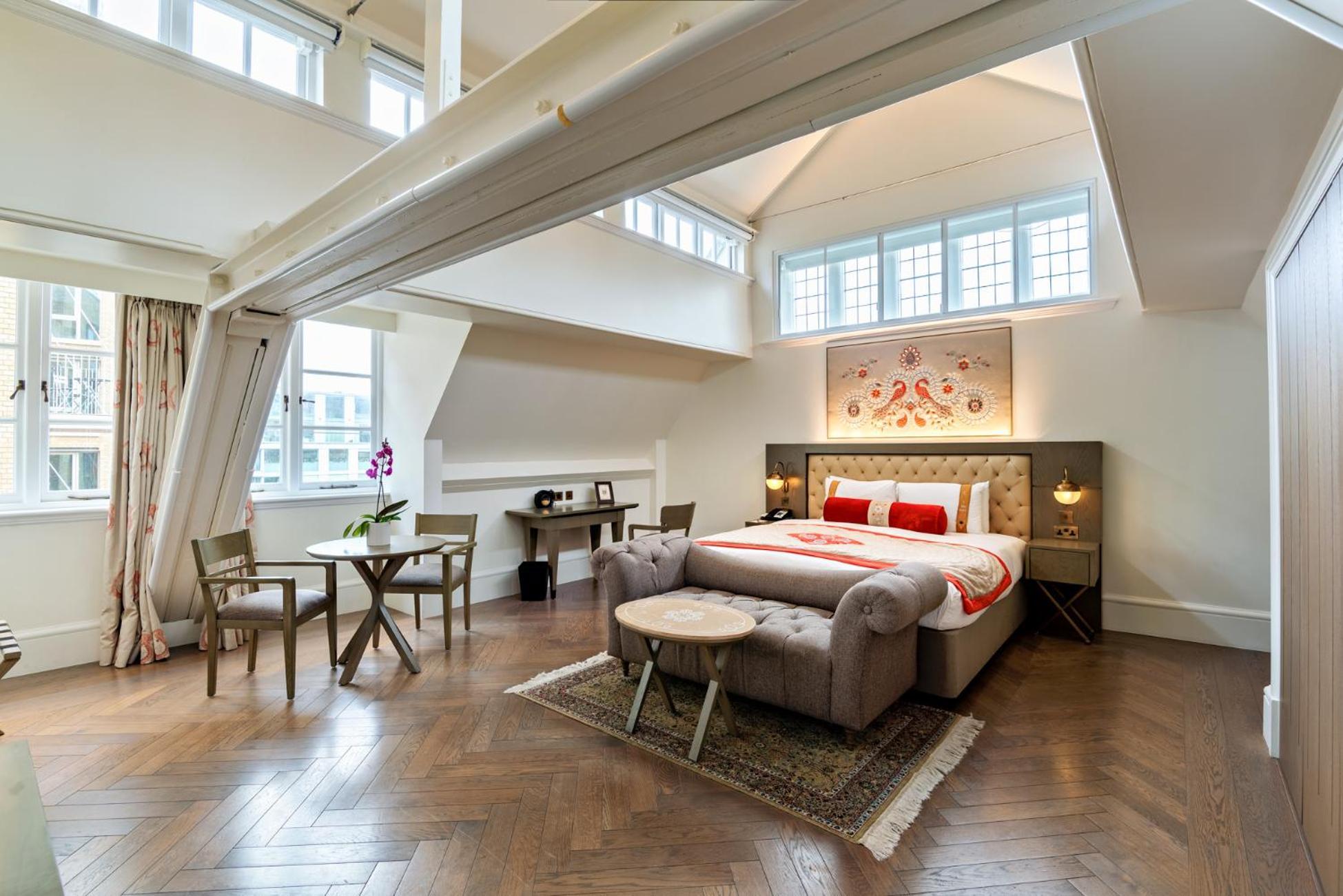 فندق ذا لاليت لندن المظهر الخارجي الصورة A bedroom at the hotel